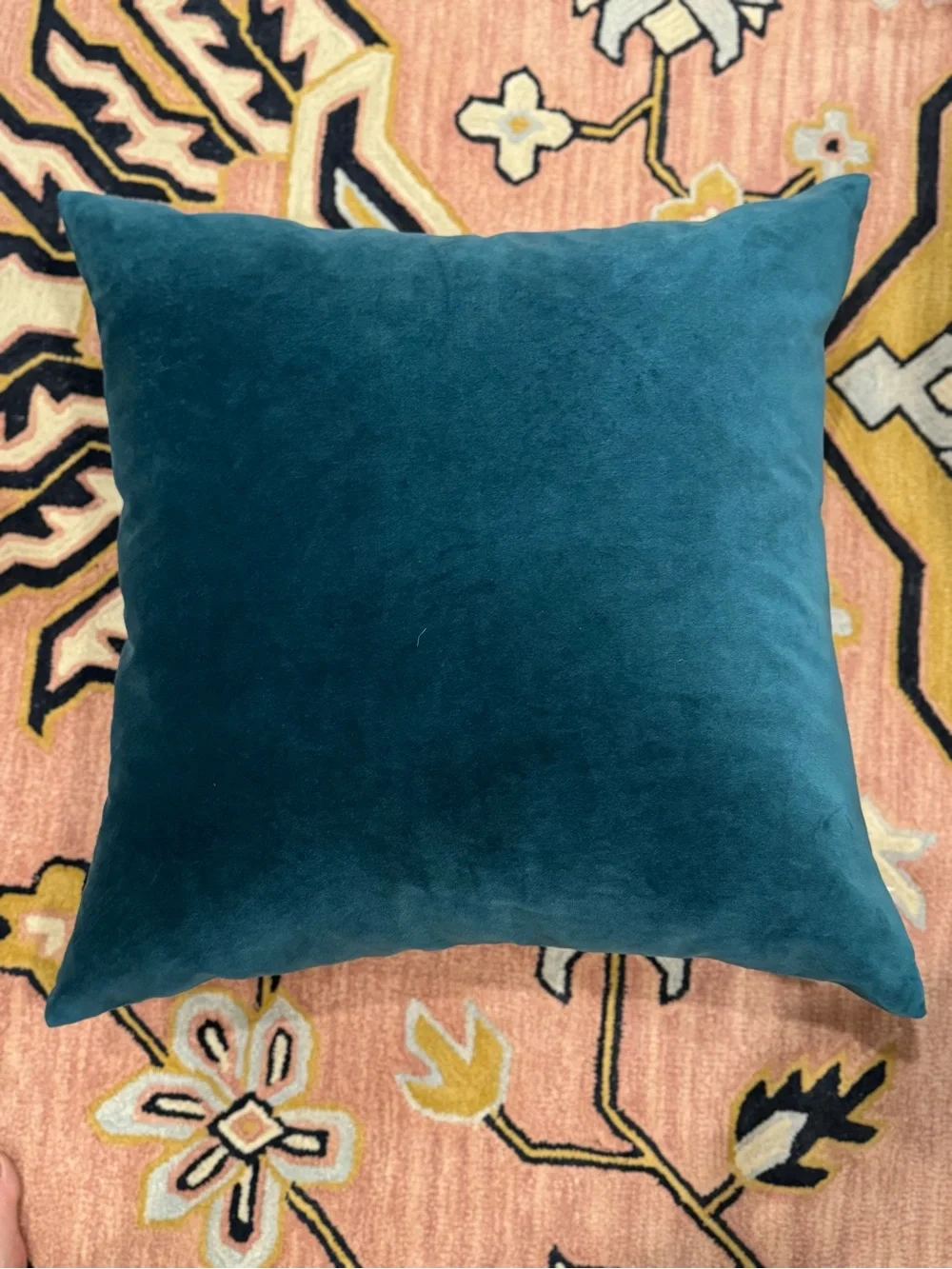 N/A bermuda pillow